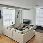 Luxury Northampton Town Centre Apartment